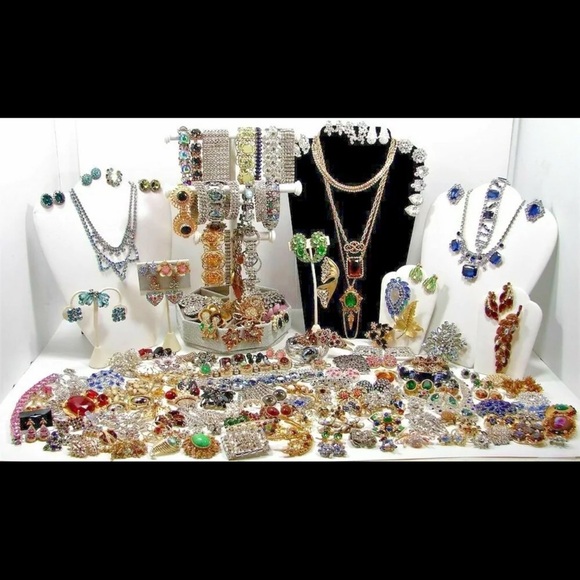 2 LBS JEWELRY LOT~ curated to your style preferences - Picture 3 of 8
